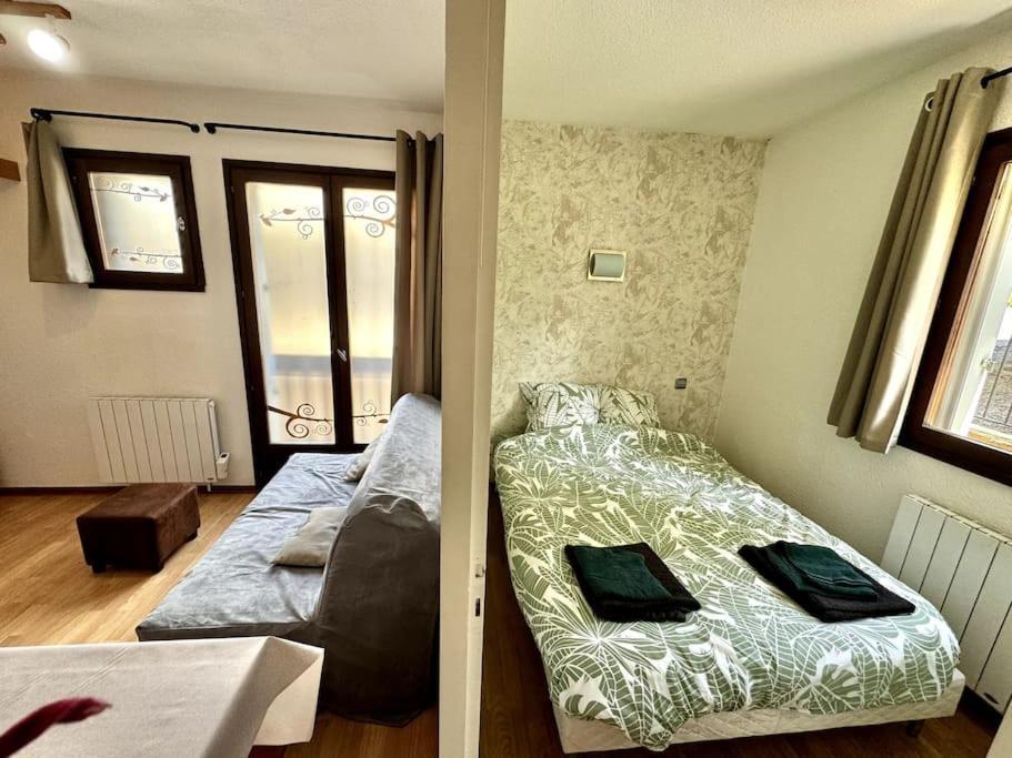 Calme, Lumineux, Ideal Sportif Apartment Font-Romeu-Odeillo-Via